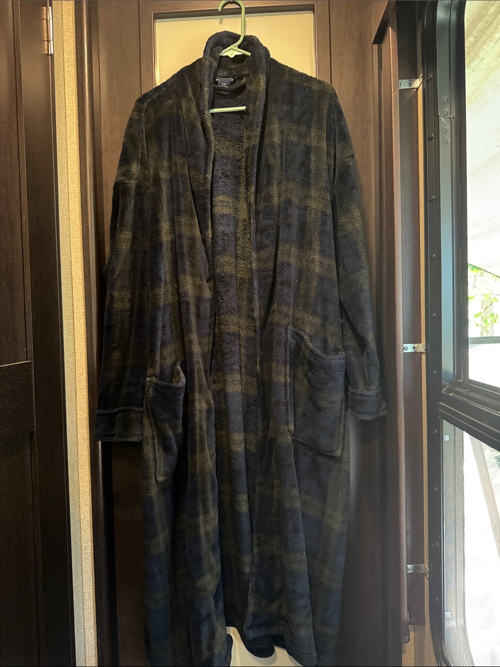 Croft & Barrow Plaid Fleece Robe Black Olive Green L/XL
